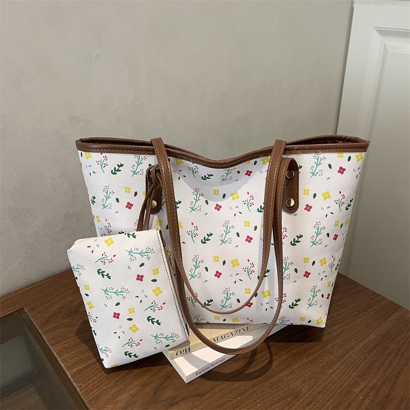 Minimalist Large Capacity Tote Bag view 3