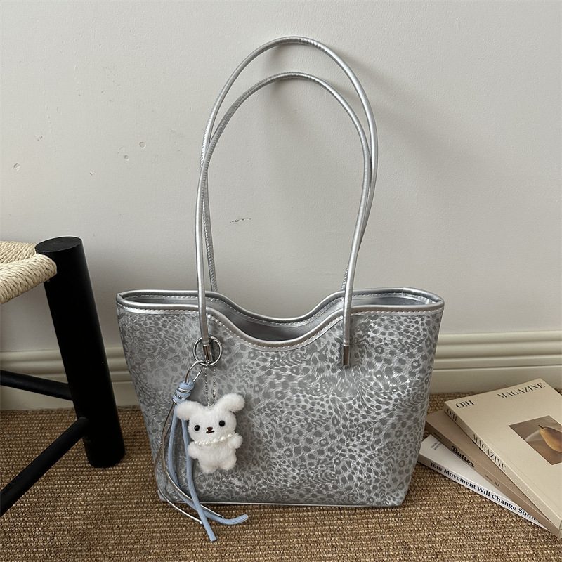 Fresh Minimalist Top-Handle Tote Bag view 3