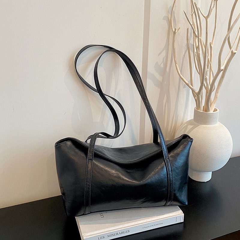 Light Luxury Solid Color Shoulder Tote Bag view 4