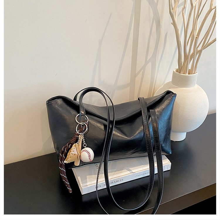 Light Luxury Solid Color Shoulder Tote Bag view 6