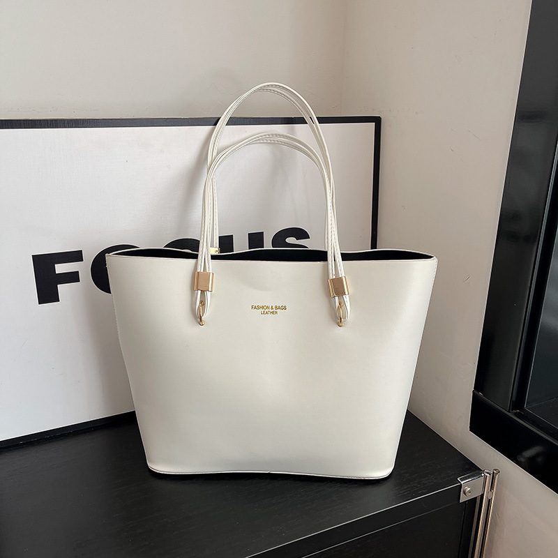 Große Schultertasche mit hoher Kapazität view 6