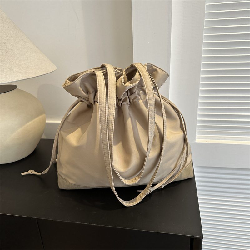 Drawstring Large Capacity Tote Bag view 3