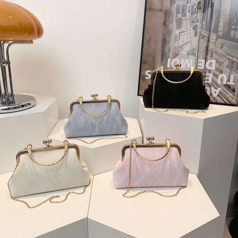 New Chinese Style Clasp Top-Handle Bag