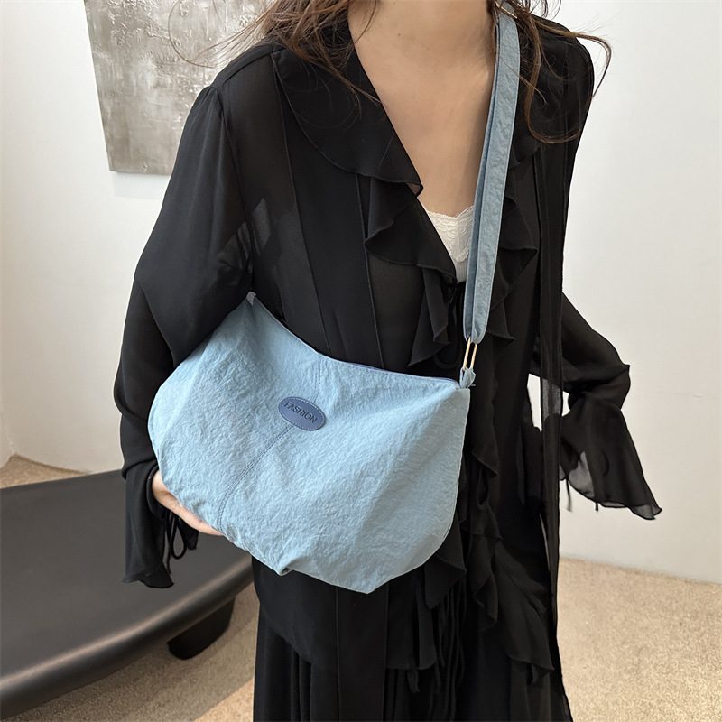 Large Capacity Commuter Shoulder Tote Bag view 4