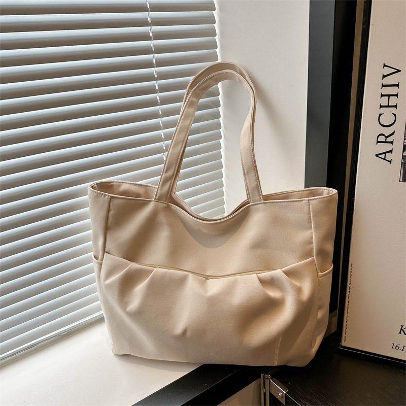 Tas Tote Kanvas Kapasitas Besar view 2