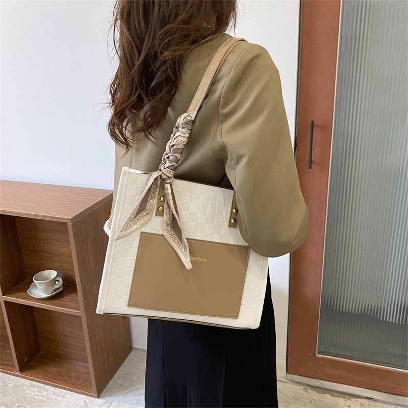 Vintage Color Block Tote Bag view 3