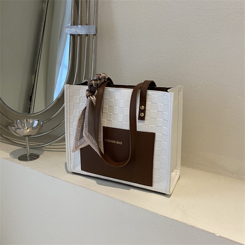 Vintage Color Block Tote Bag view 7