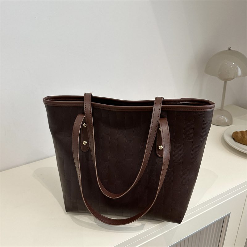 Tas Tote Kasual Kapasitas Besar view 3