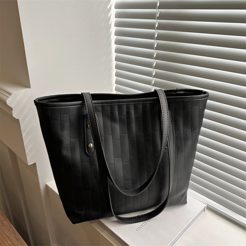 Tas Tote Kasual Kapasitas Besar view 4