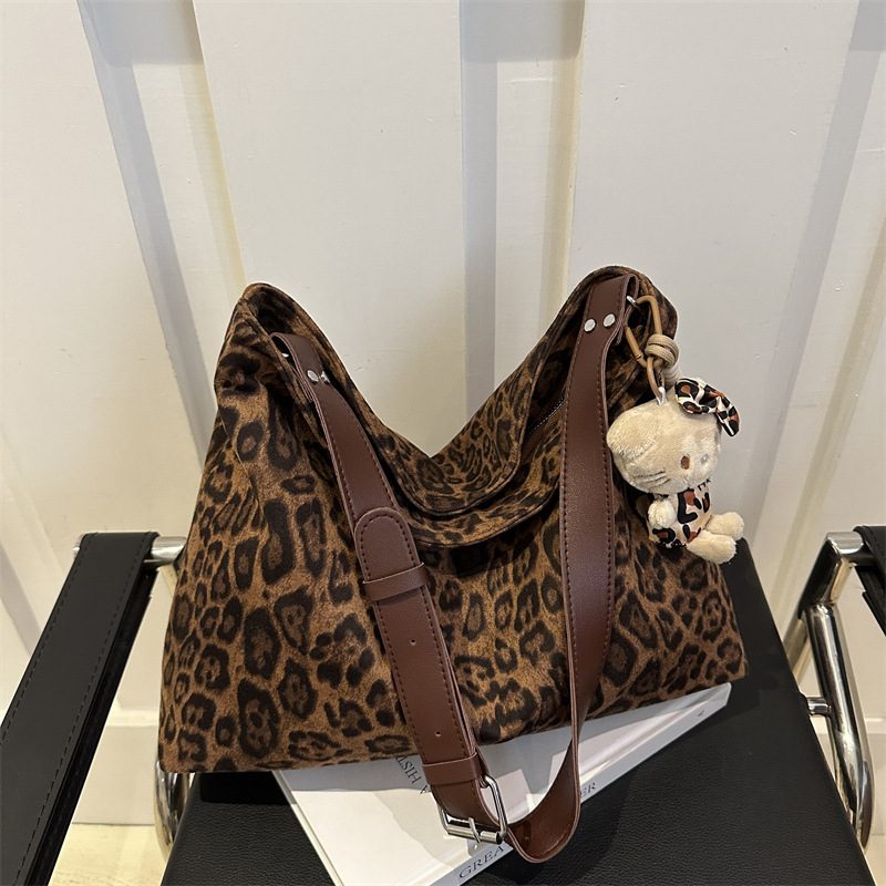 Leopard Print Large Capacity Tote Bag