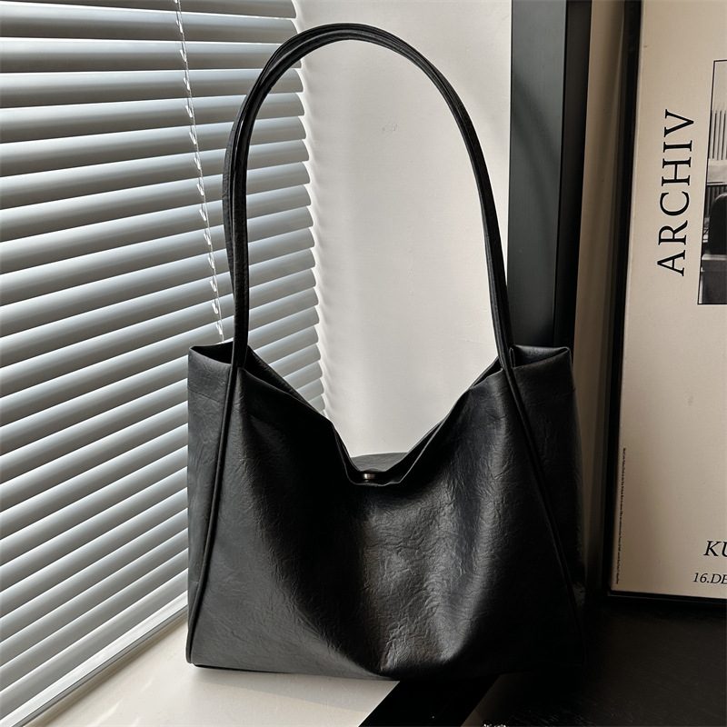 Minimalist Large Capacity Tote Bag view 2