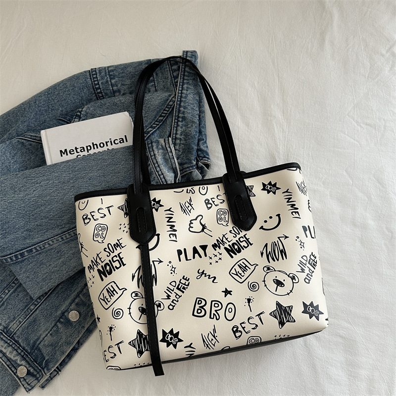 Bear Print Large Capacity Tote Shoulder Bag view 3