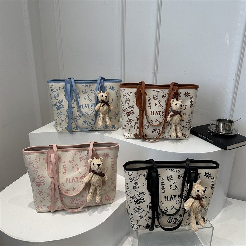 Bear Print Large Capacity Tote Shoulder Bag view 4