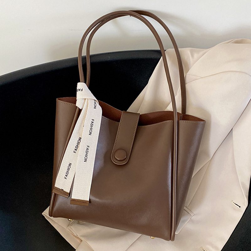 Retro Large Capacity Tote Shoulder Bag