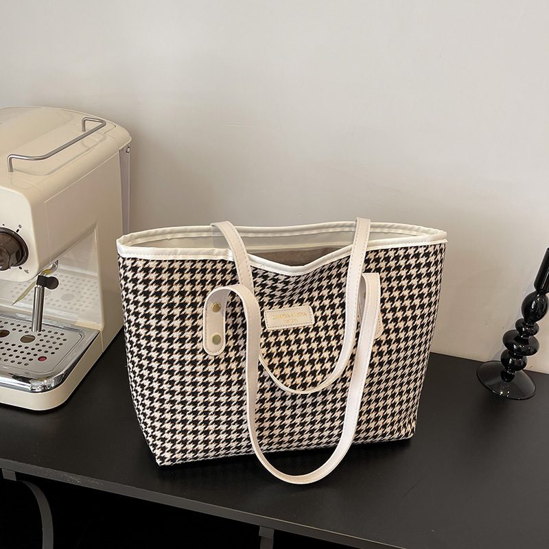 Plaid Large Capacity Tote Shoulder Bag view 3