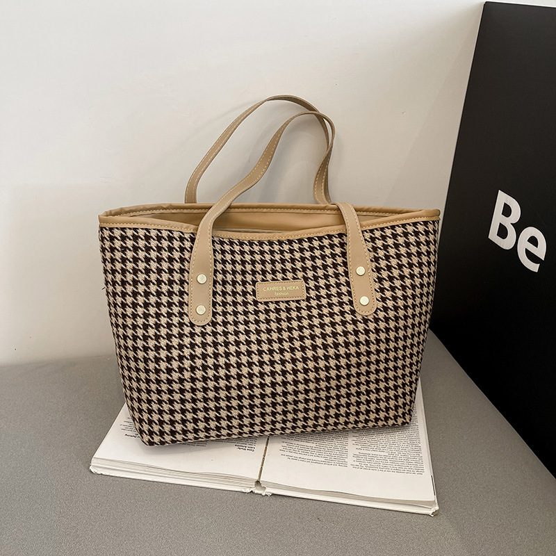 Plaid Large Capacity Tote Shoulder Bag view 4
