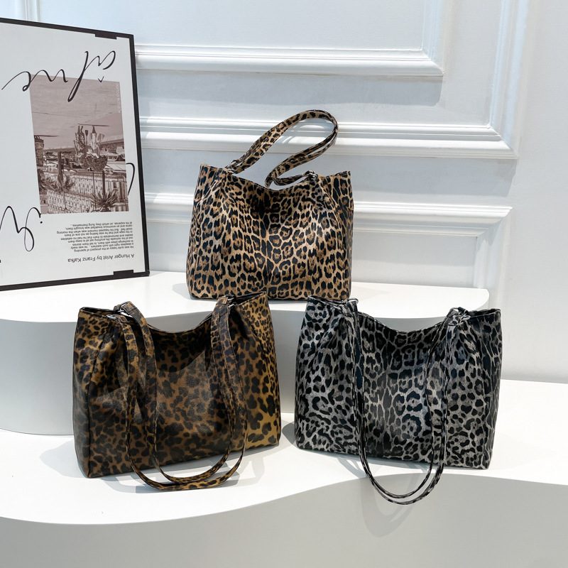 Leopard Print Large Capacity Tote Shoulder Bag