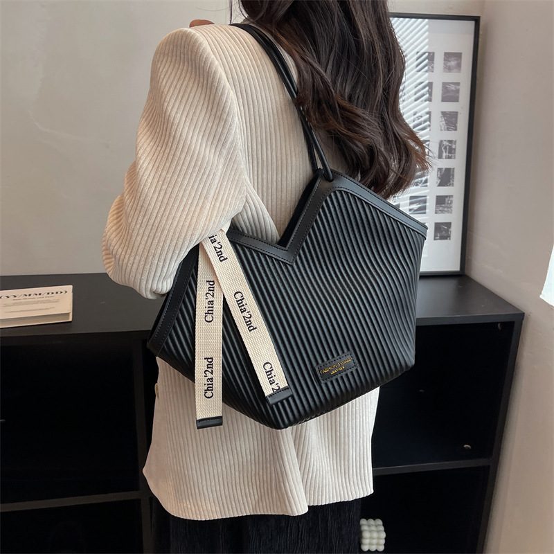 Minimalist Tote Top-Handle Shoulder Bag view 11