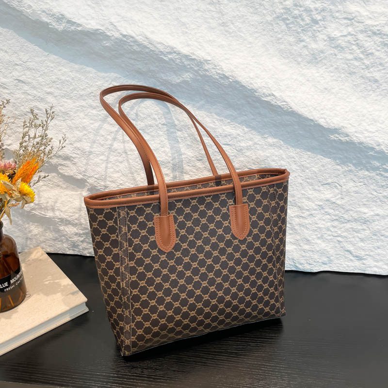 Minimalist Large Capacity Shoulder Tote Bag view 2