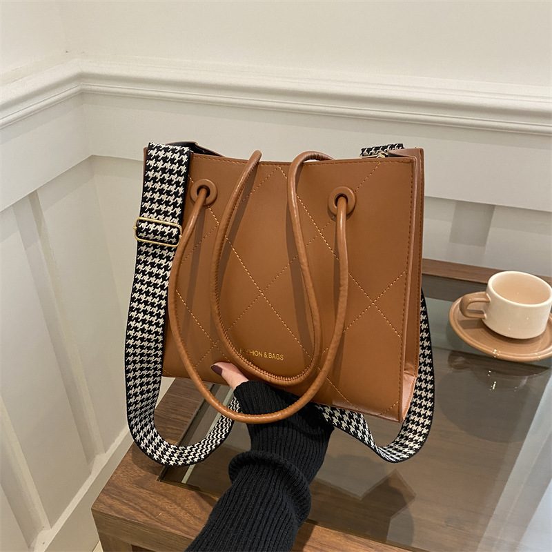 Vintage Wide-Strap Shoulder Tote Bag view 2
