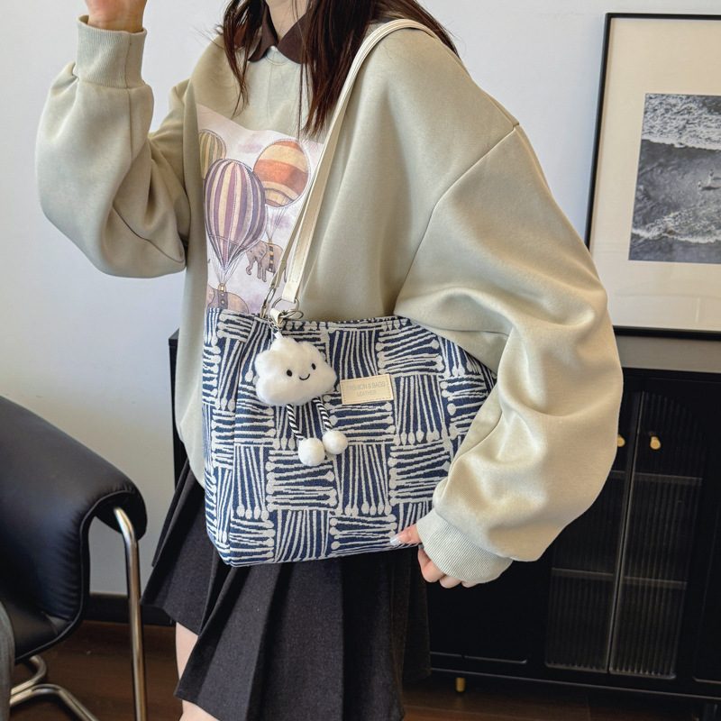 Striped Large Capacity Shoulder Tote Bag view 3