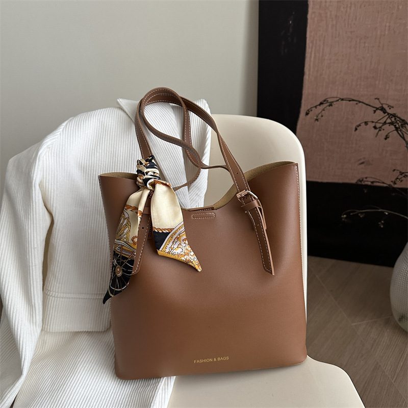 Silk Scarf Large Capacity Shoulder Tote Bag view 2