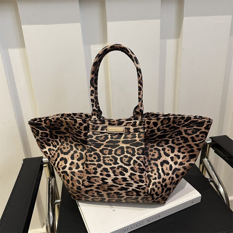 Leopard Print Large Capacity Top-Handle Tote Bag view 3