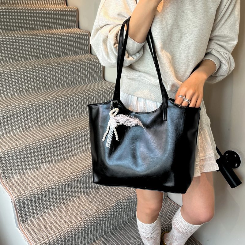 Minimalist Large Capacity Shoulder Tote Bag view 4