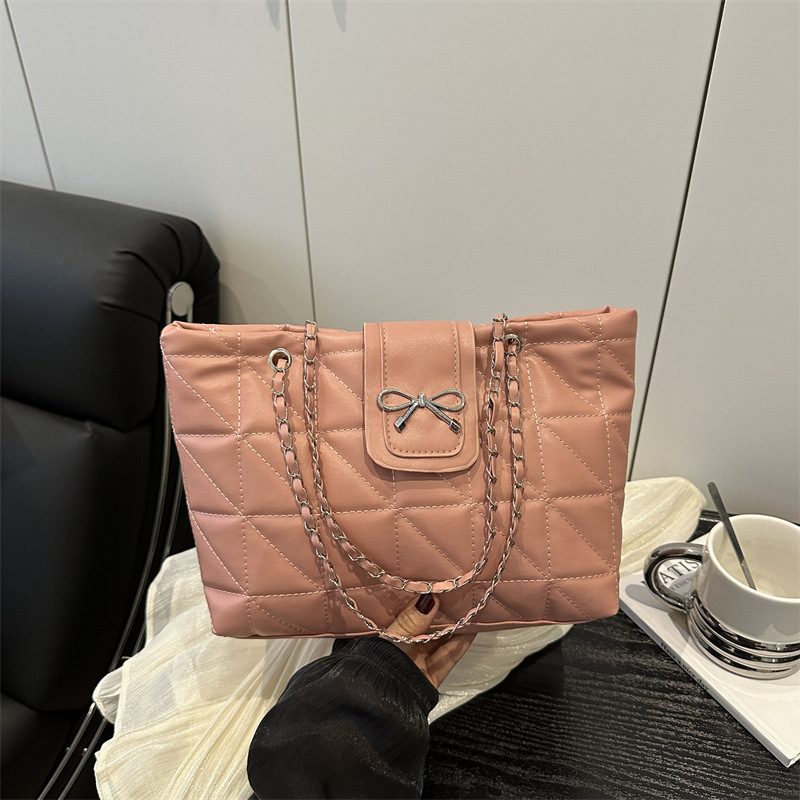 Bow Chain Strap Large Capacity Tote Bag view 3