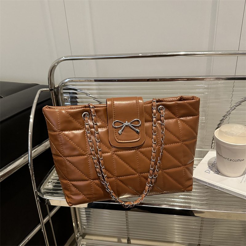 Bow Chain Strap Large Capacity Tote Bag view 4