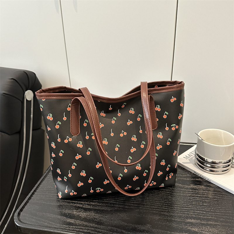 Tas Tote Bahu dengan Pegangan Atas Cetak Ceri view 3