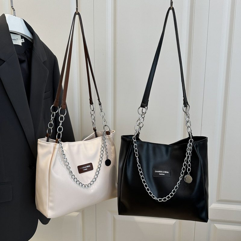 Chain Shoulder Large Tote Bag