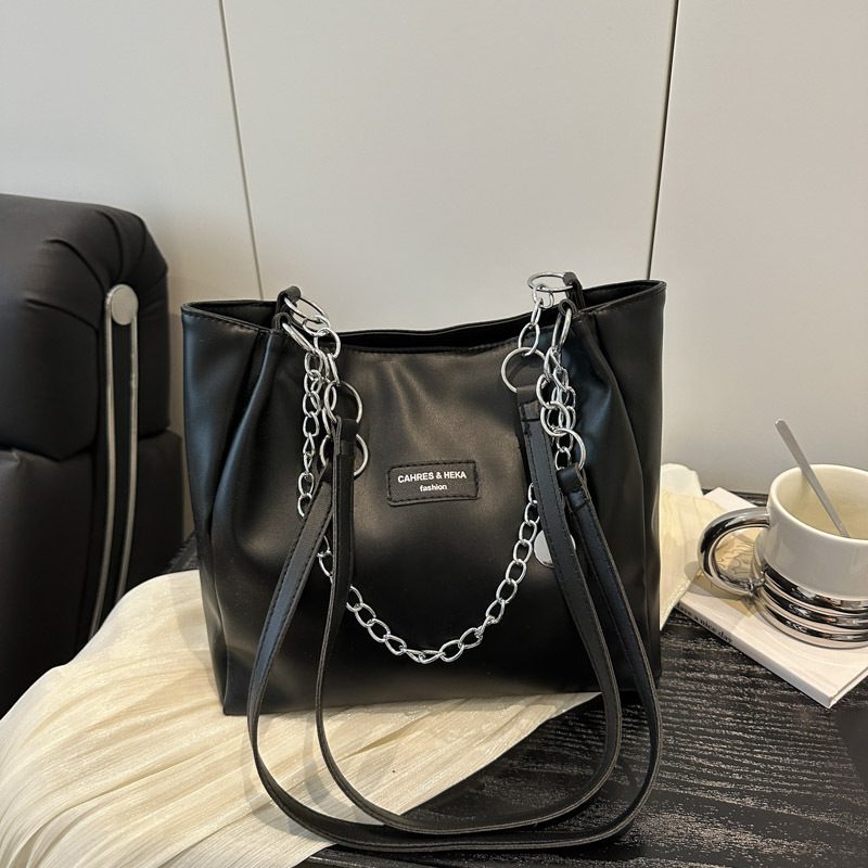 Chain Shoulder Large Tote Bag view 3