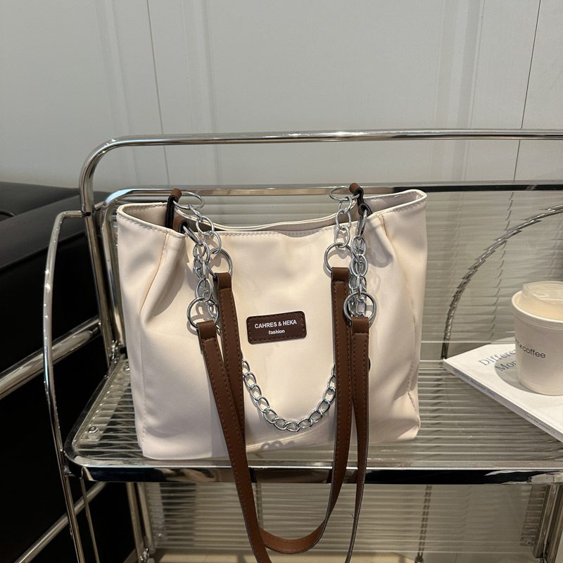 Chain Shoulder Large Tote Bag view 4