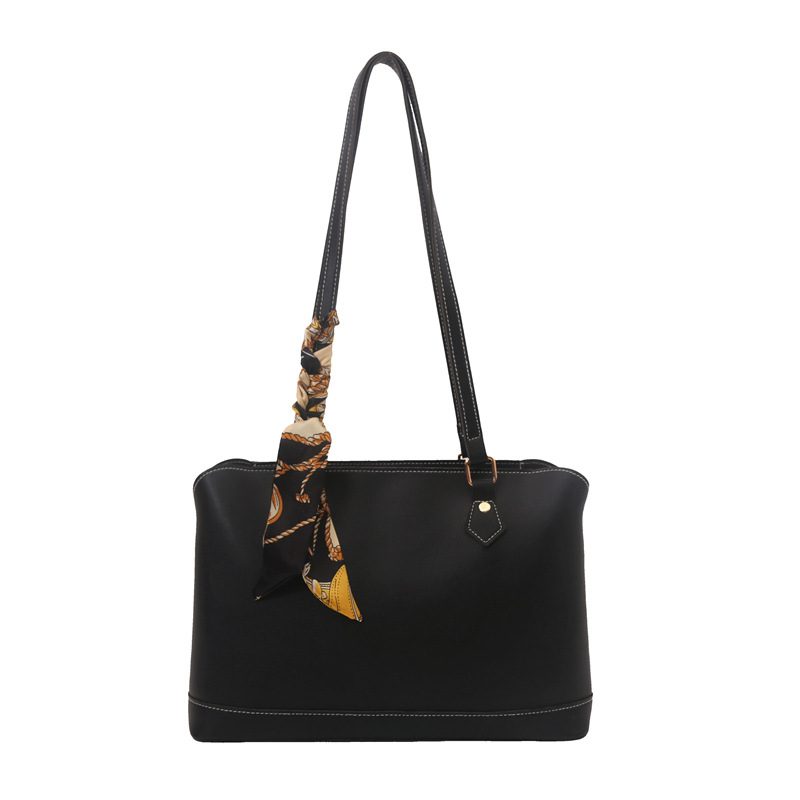 Sac cabas à poignée avec foulard en soie view 7