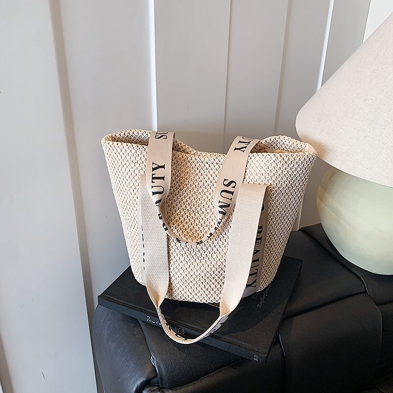 Tas Tote Besar Anyaman Jerami view 4