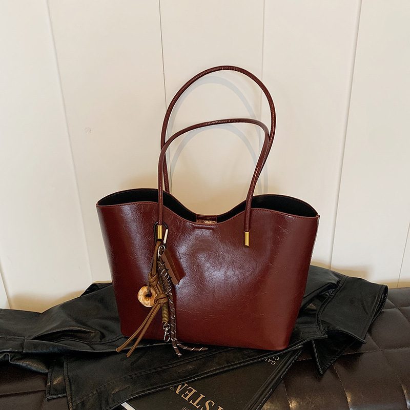 Minimalist Large Tote Shoulder Bag view 4
