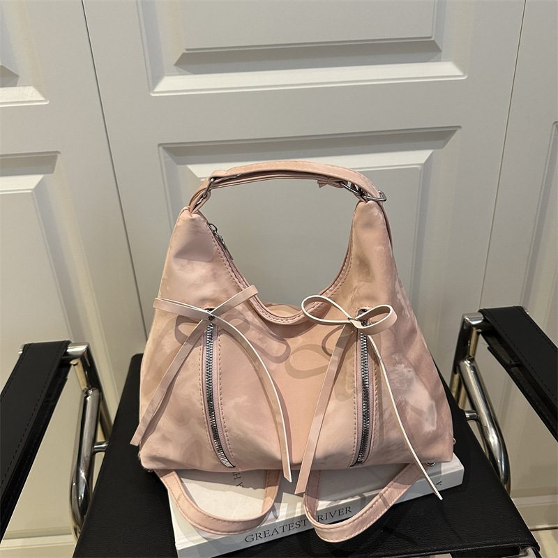 Tas Tote Bahu Lembut dengan Pita view 2