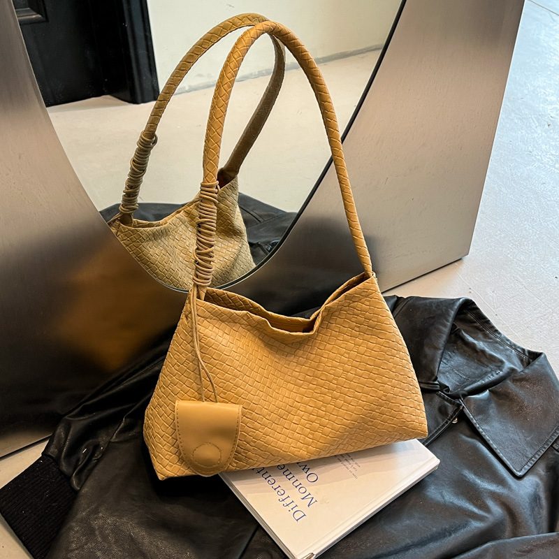 Woven-Texture Large-Capacity Shoulder Tote Bag view 3