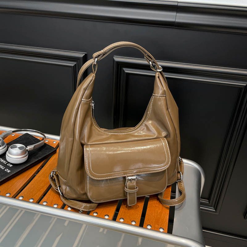 Retro Minimalist Large-Capacity Shoulder Tote Bag view 3