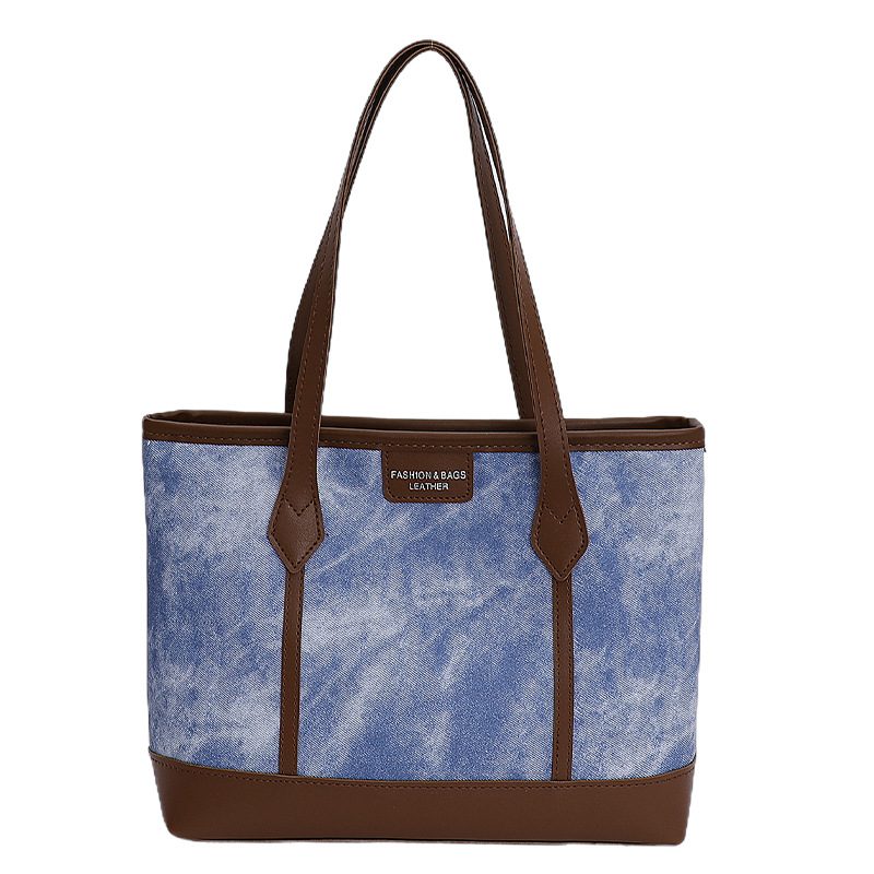 Retro Large-Capacity Commuter Shoulder Tote Bag view 10