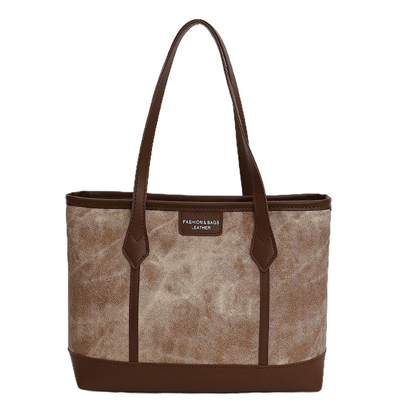 Retro Large-Capacity Commuter Shoulder Tote Bag view 9