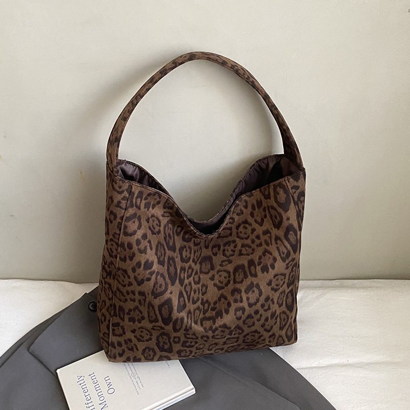 Leopard Print Minimalist Tote Shoulder Bag view 4