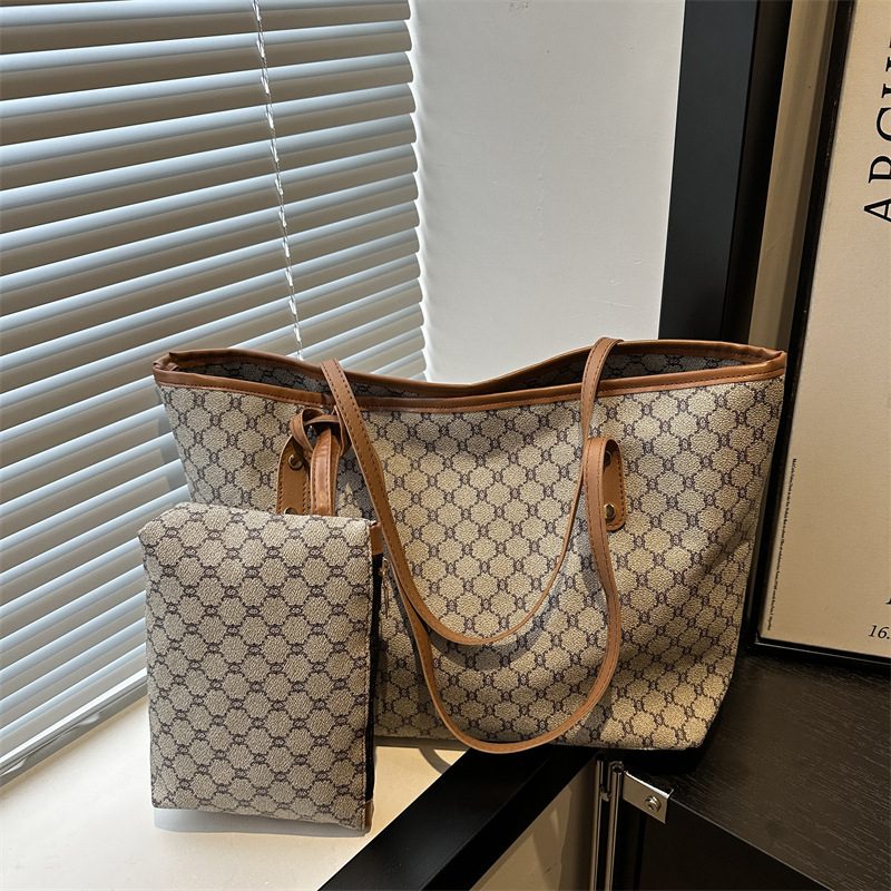 Large Capacity Tote Shoulder Bag view 8