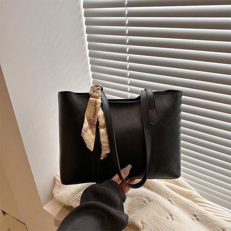 Solid Color Shoulder Tote Bag view 3