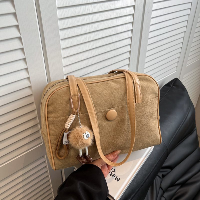 Tas Tote Bahu Matte view 3