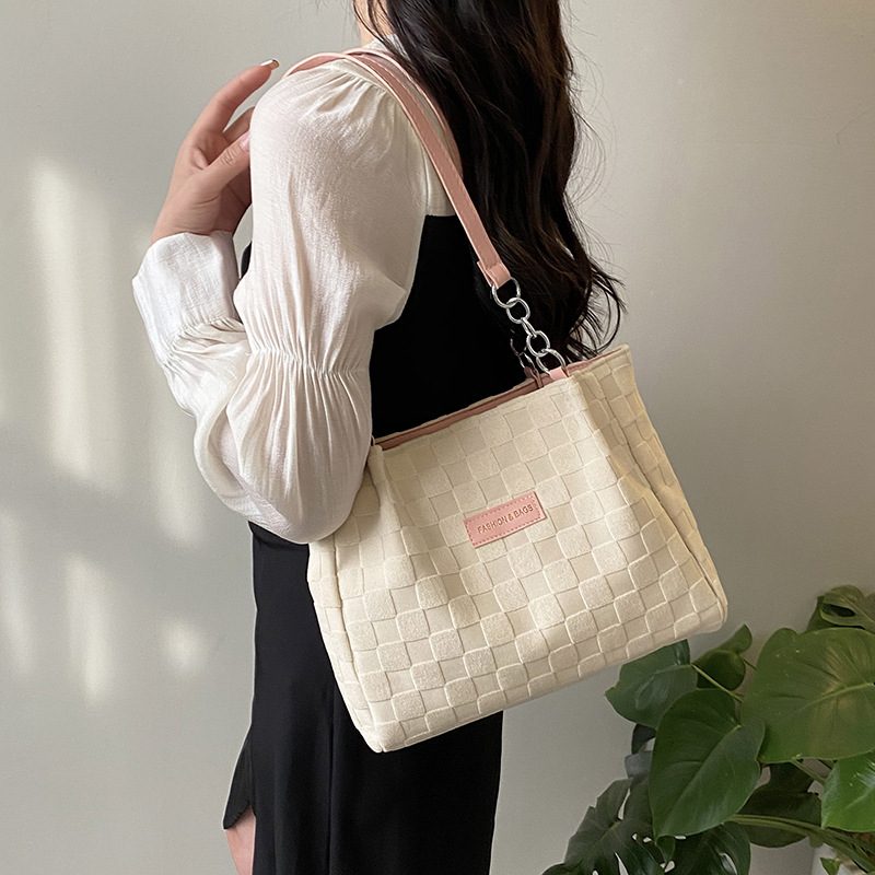 Tote-Tasche mit Buchstabenprint und Farbblock view 4