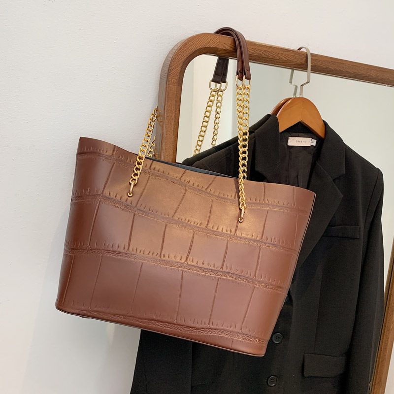 Tas Tote Bahu Rantai Warna Solid view 9