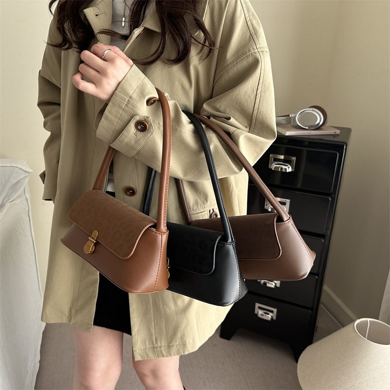 Retro Baguette Shoulder Bag