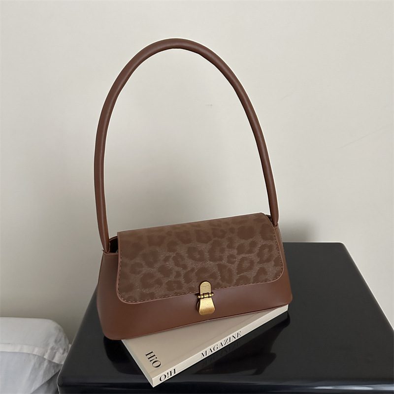 Retro Baguette Shoulder Bag view 2